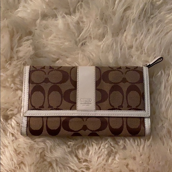 Coach Handbags - Coach Wallet